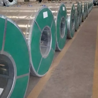Hete Onderdompelings de Vooraf geverfte Galvalume Breedte van Staalrollen G280 G350 G550 20mm voor Knipsel