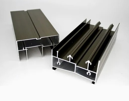 Aluminiumprofiel met extrusie Wanddikte 0,8-1,4 mm Schuiframen en deuren